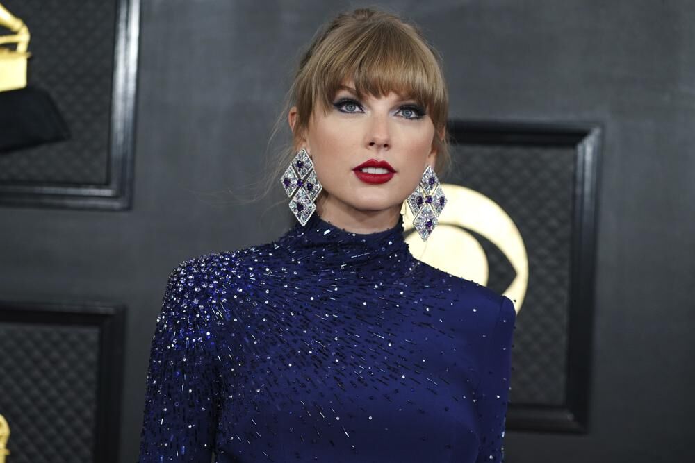 GRAMMYS - TAYLOR SWIFT - AP 2-5-2023 1.jpeg